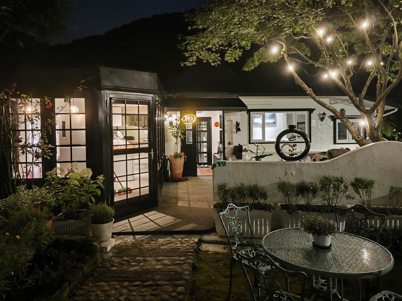 เอาเวอร์ โฮม 187 Bed & Breakfast จิ่วเฟิ่น ภายนอก รูปภาพ