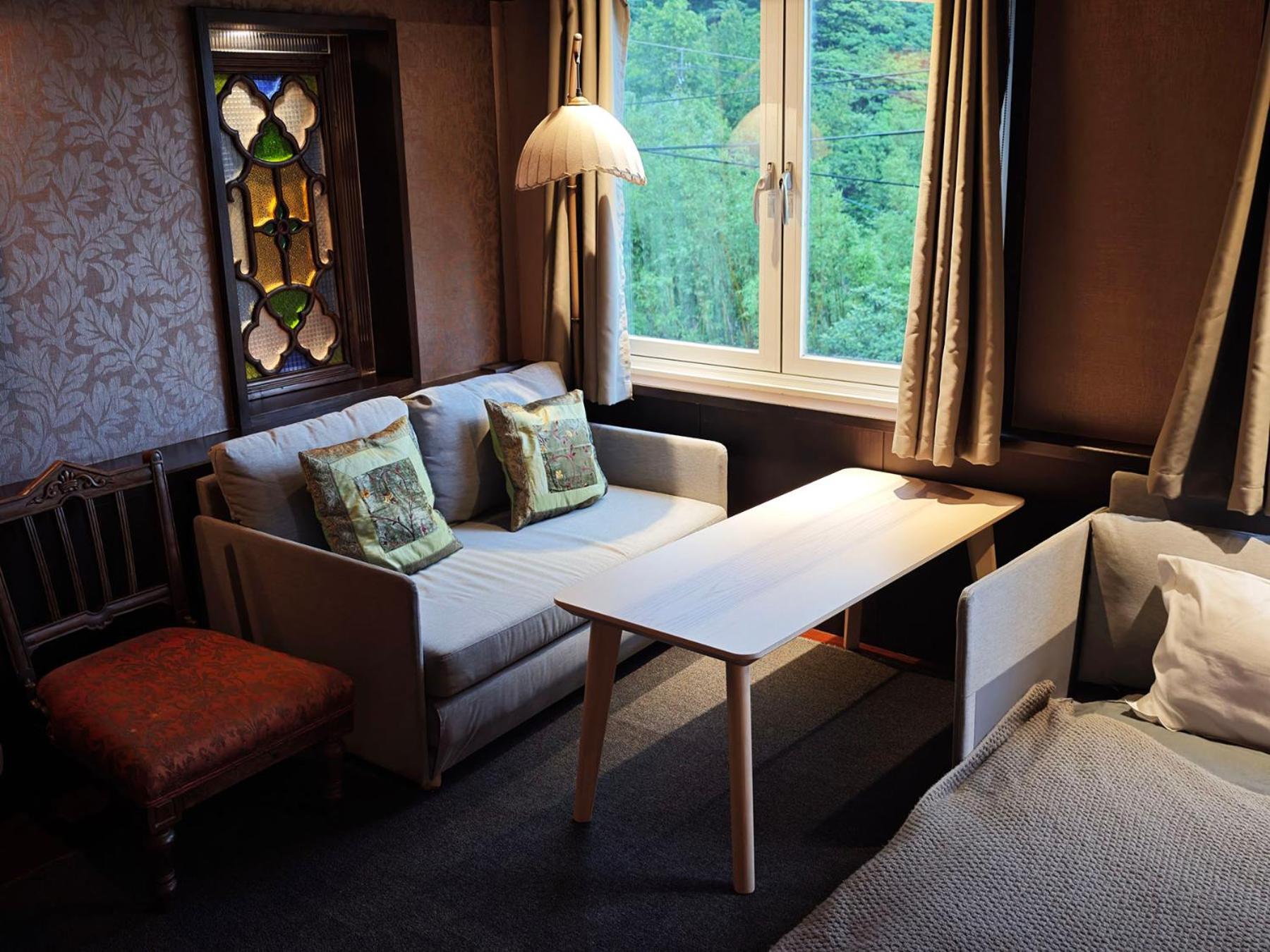 เอาเวอร์ โฮม 187 Bed & Breakfast จิ่วเฟิ่น ภายนอก รูปภาพ
